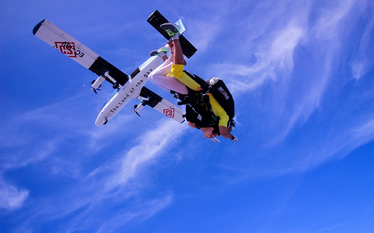 skydiving in dubai